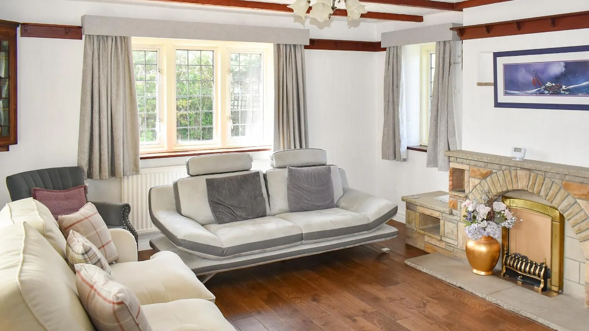Albion Cottage 휫비