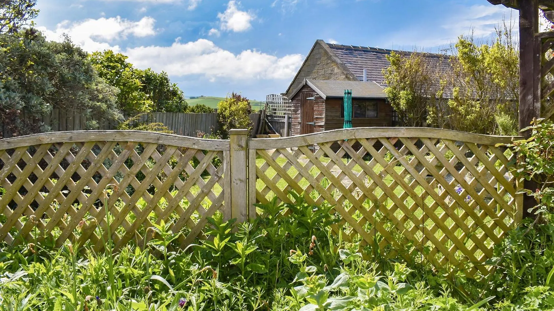 펜션 Albion Cottage 휫비